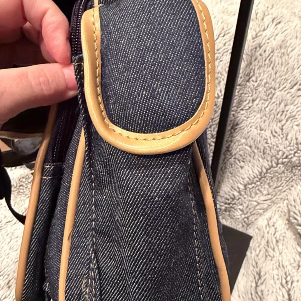 N/A stylish navy
